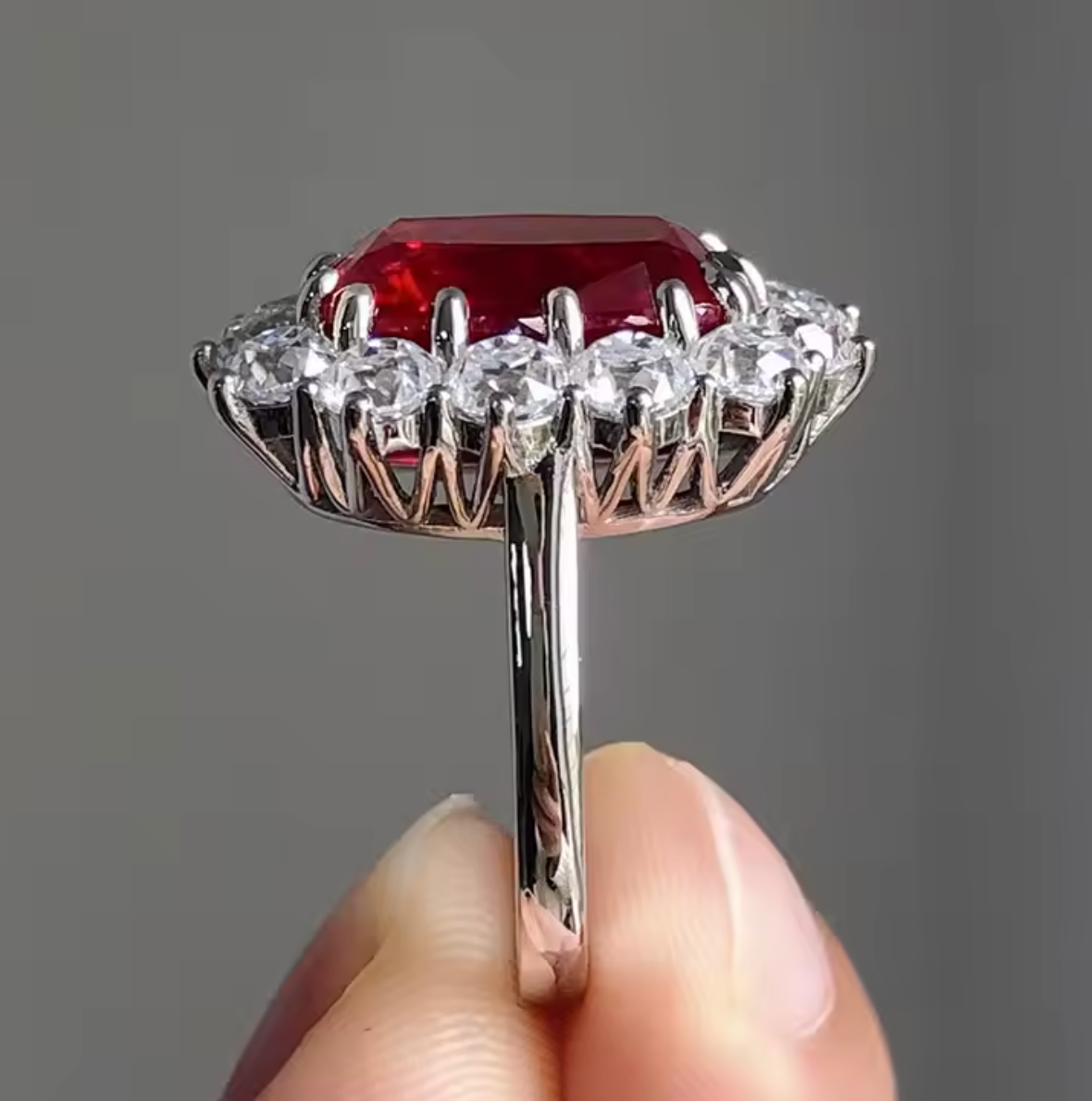 Luxury Geometric Red Cubic Zirconia Ring for Women