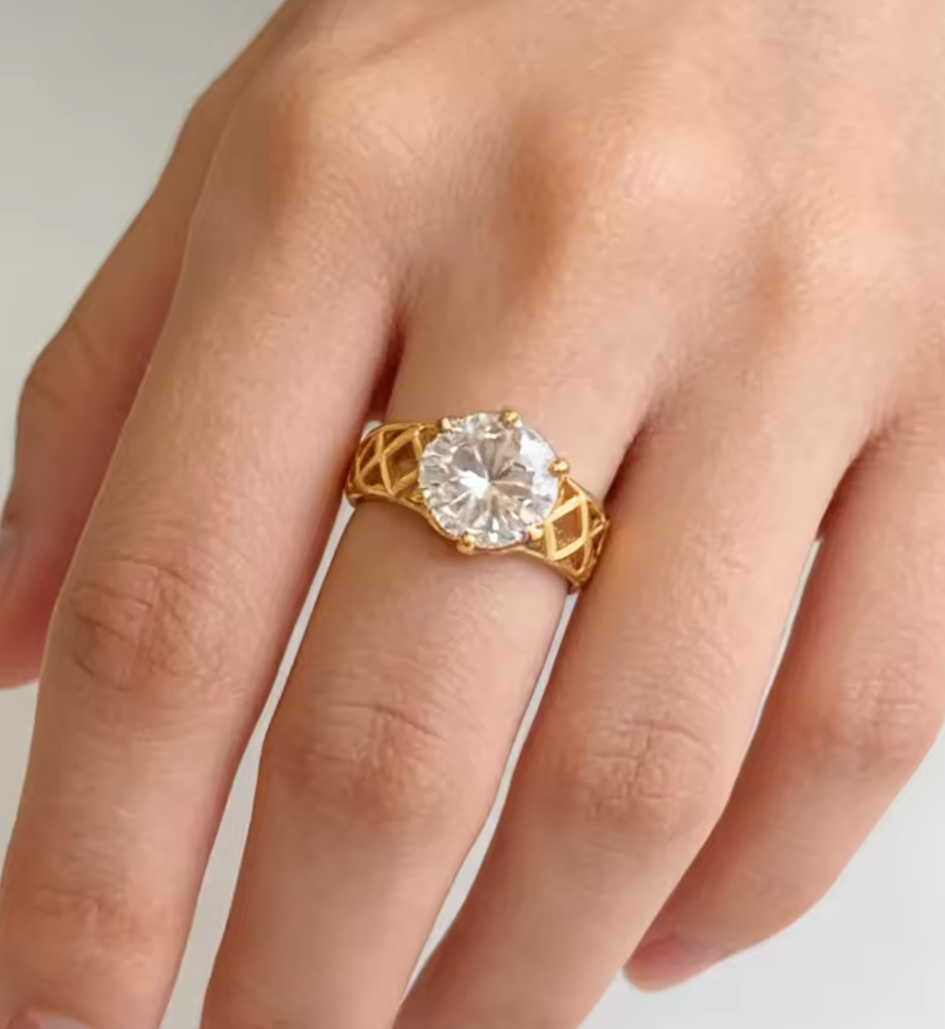 Gold Color Cubic Zirconia Chic Stainless Steel Ring for Women